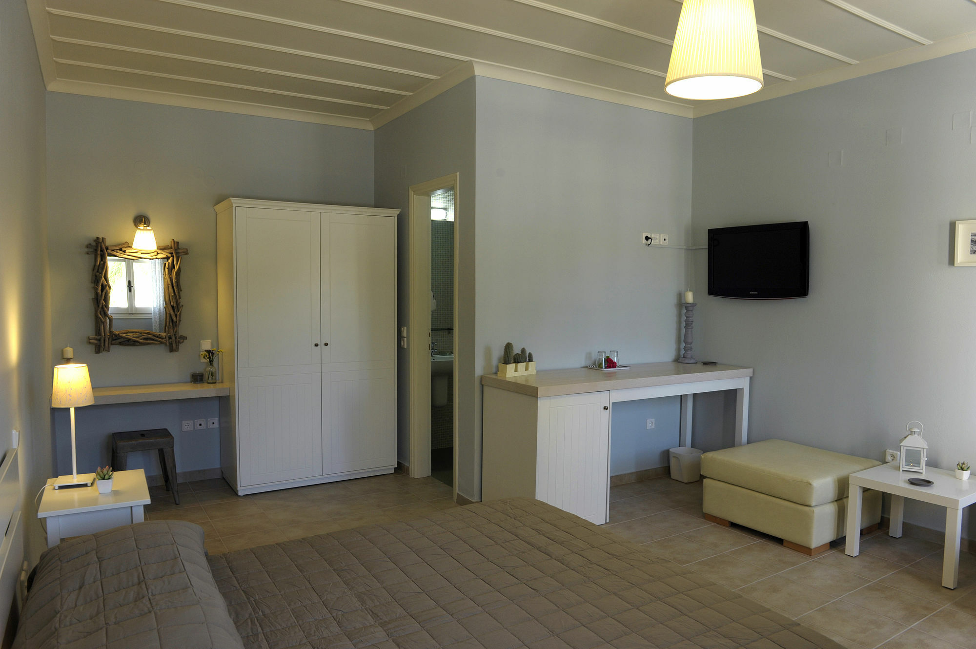 Almyris Hotell Adamantas  Exteriör bild